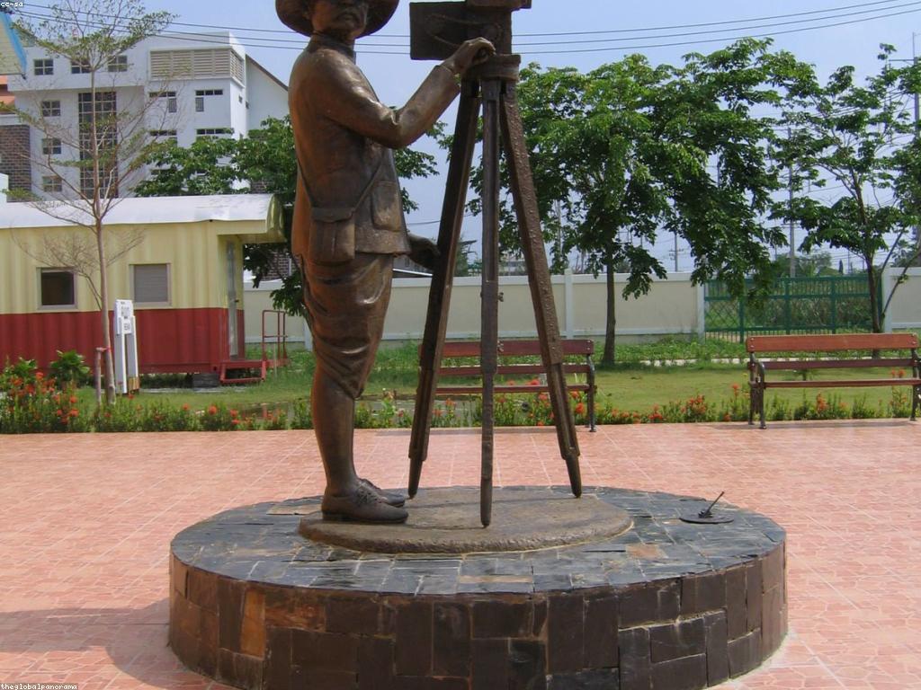 ផ្តល់ជូននៃការបង្វិលឥតគិតថ្លៃ